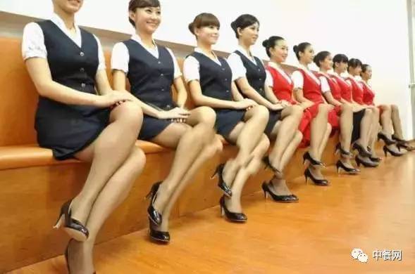 中餐網餐飲部服務禮儀 塑造卓越用餐體驗的核心要素